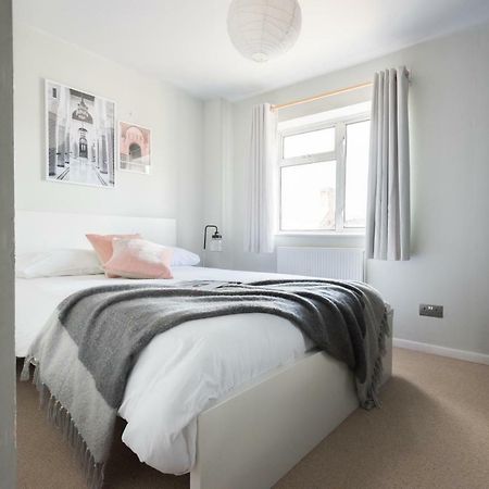 The Press House - Stylish 2Bdr British Design Home Oxford Bagian luar foto